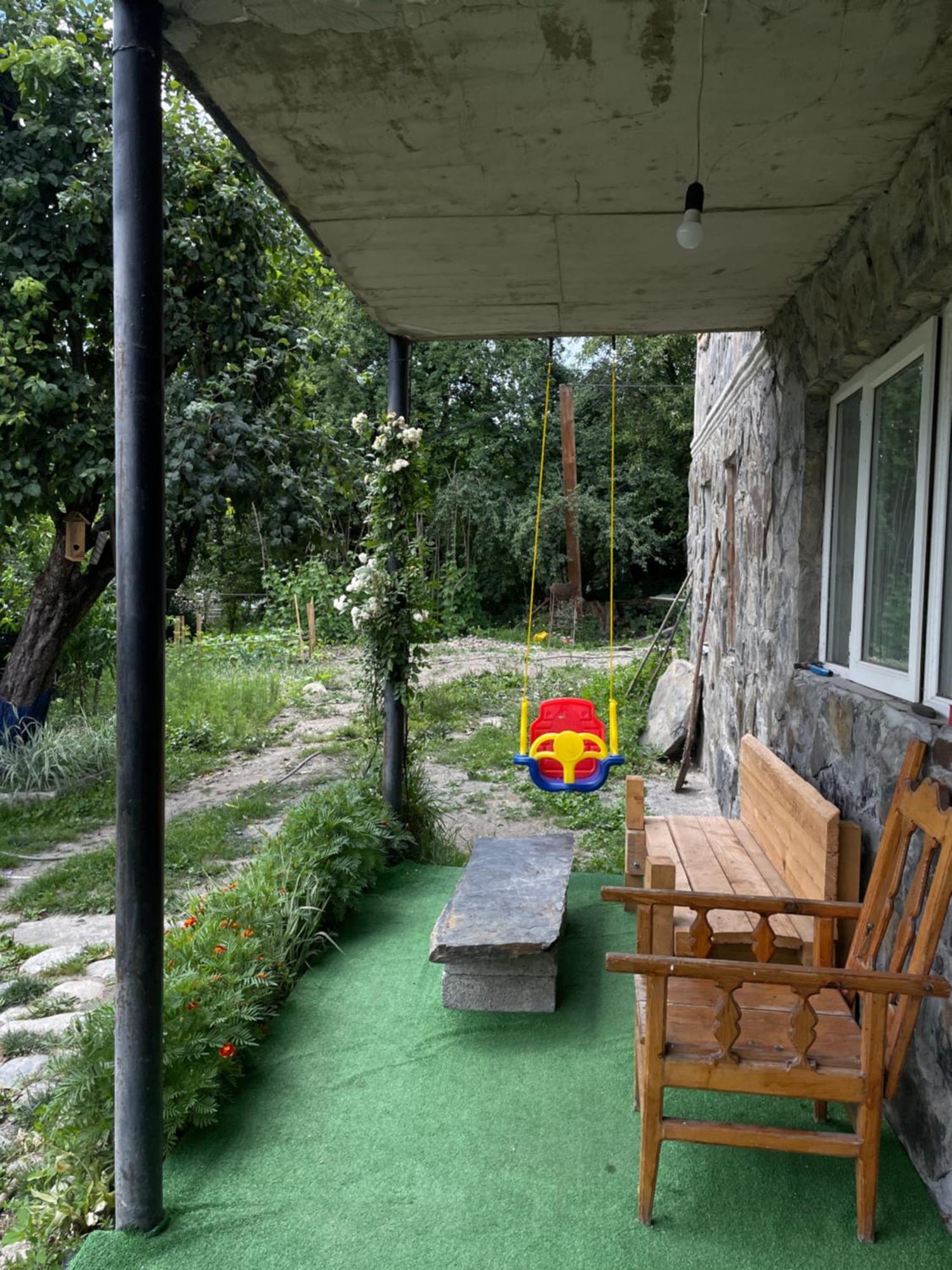 Mamuka Chartolani Guesthouse Mestia Eksteriør billede